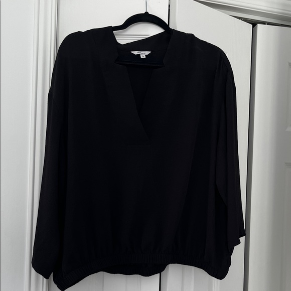 Reitmans Tops - Reitmans Black V-Neck Blouse